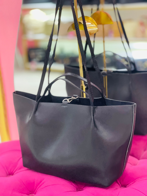 کیف دستی زنانه چرمی – مدل کلاسیک مشکی (کد ۳۹۵)