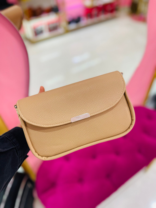 کیف دستی زنانه چرمی – مدل کلاسیک مینیمال (کد ۲۱۸)