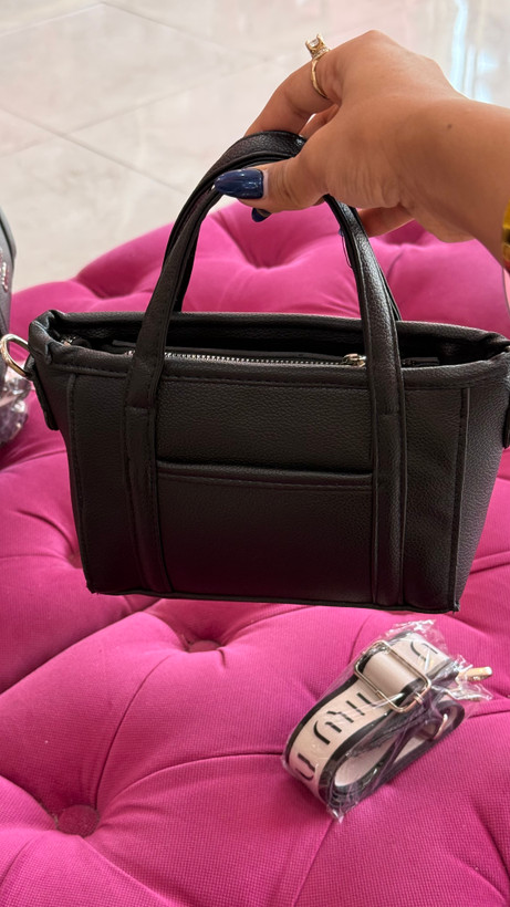 کیف زنانه چرمی مشکی MIU MIU با کیف گرد همراه – کد 281