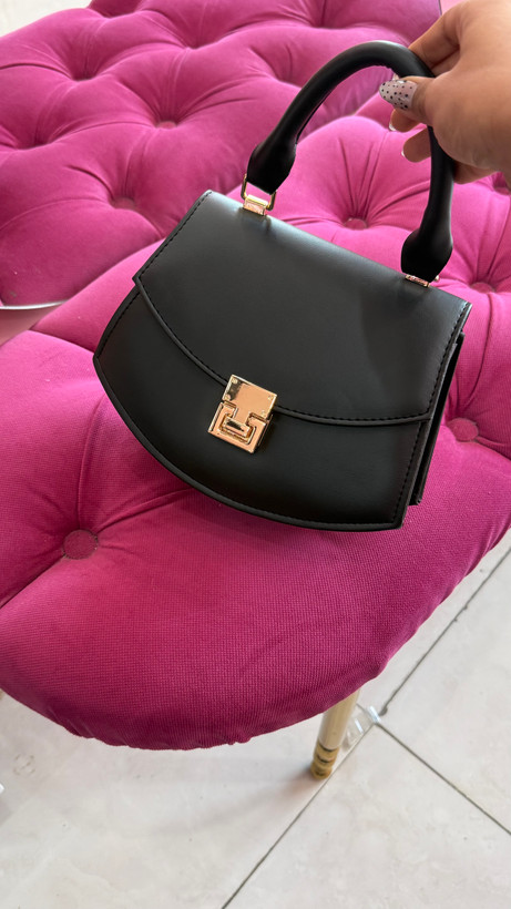 کیف زنانه چرمی مشکی قفلدار کلاسیک – کد 332