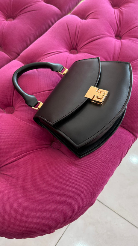 کیف زنانه چرمی مشکی قفلدار کلاسیک – کد 332