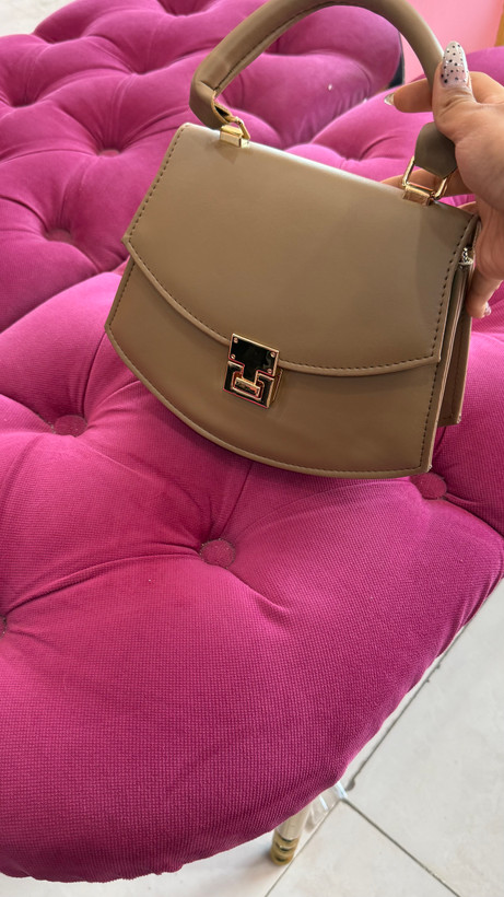 کیف زنانه چرمی مشکی قفلدار کلاسیک – کد 332