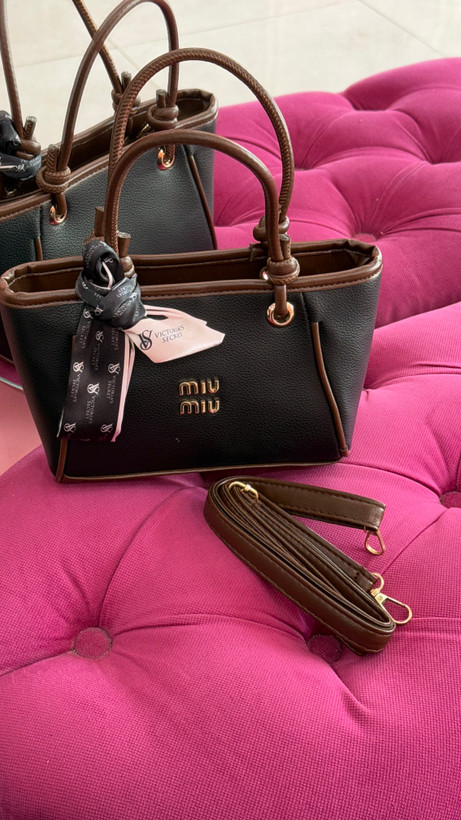 کیف زنانه مشکی برند MIU MIU با دسته قهوهای و شال تزئینی – کد 346