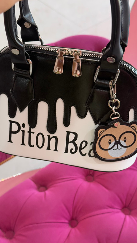 کیف دستی فانتزی زنانه سفید و مشکی با طرح Piton Bear مدل ۲۷۵