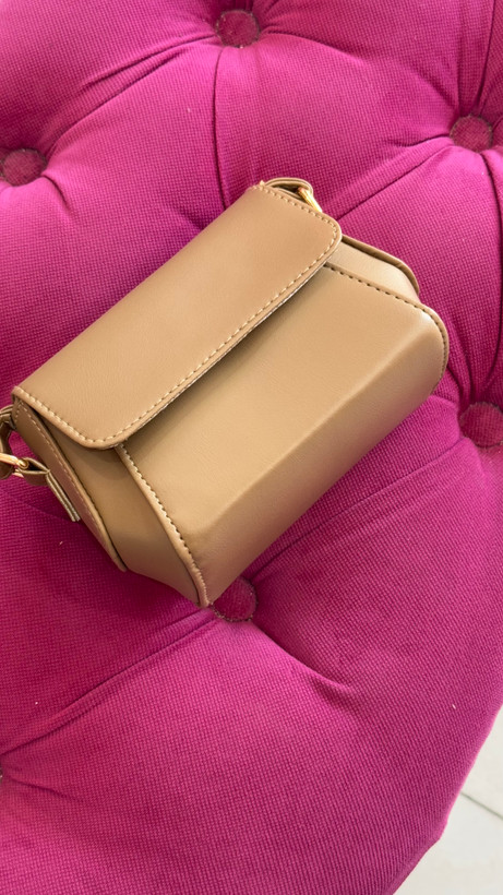 کیف دستی زنانه چرمی بژ روشن مدل ۳۳۲