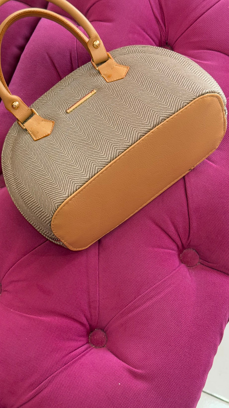 کیف زنانه طوسی طرح هریبون با دسته چرمی عسلی – کد 358