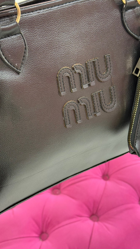کیف دستی زنانه چرمی قهوهای با طرح برند Miu Miu مدل ۳۶۱