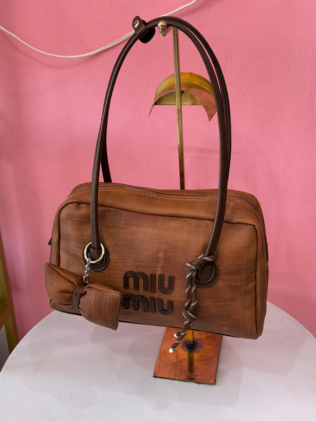 کیف دستی قهوهای MIU MIU با پاپیون تزئینی – کد 416