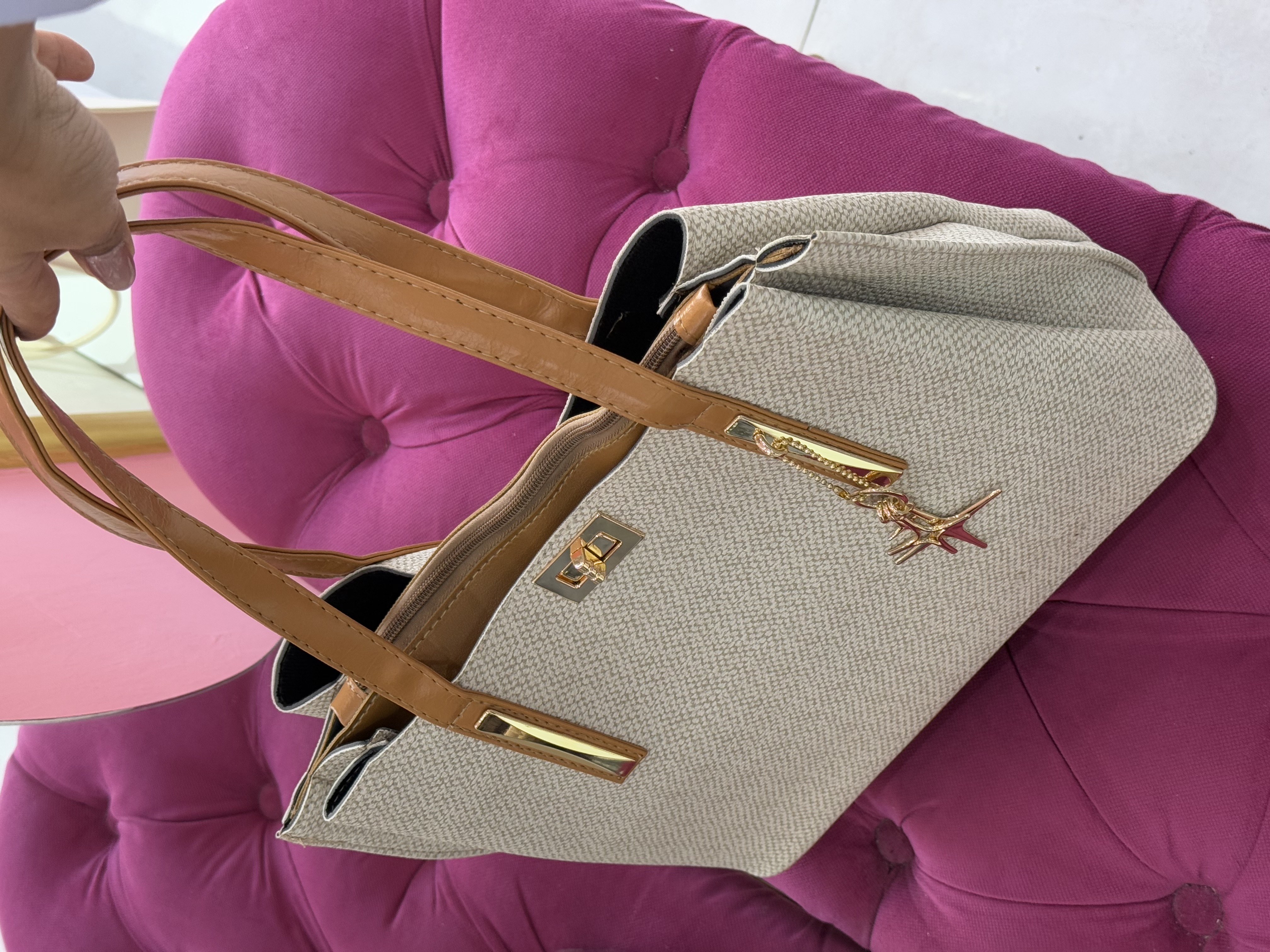 کیف دستی بژ بافتدار شیک با دسته چرمی – کد 422