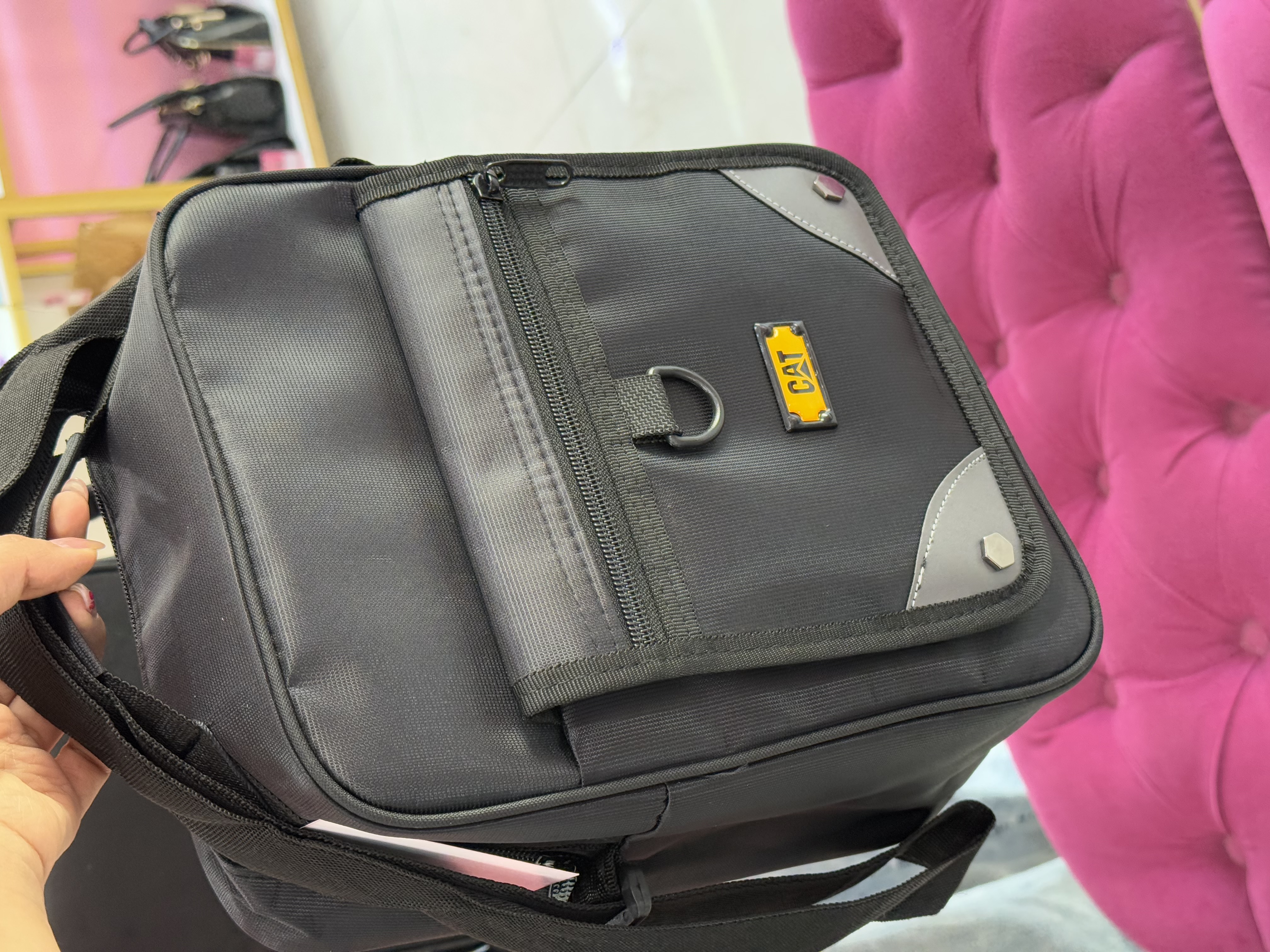 کیف دوشی مشکی CAT مدل کاربردی – کد 445