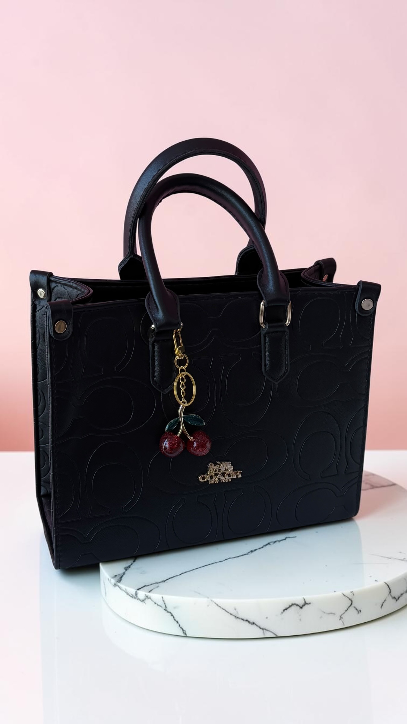 کیف دستی مشکی طرح COACH با آویز گیلاس – کد 440