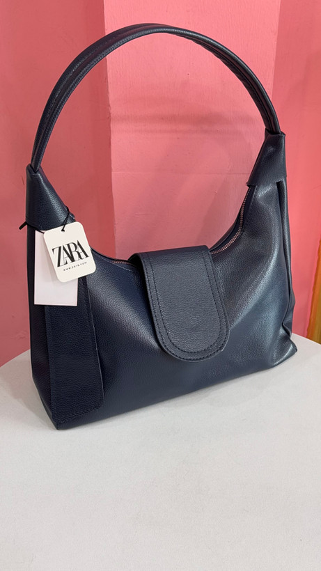 کیف زنانه دوشی چرمی – مدل مینیمال ZARA مشکی (کد ۴۸۰)