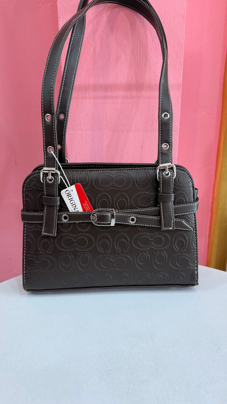 کیف زنانه چرمی – مدل Coach قهوهای (کد ۶۰۵)