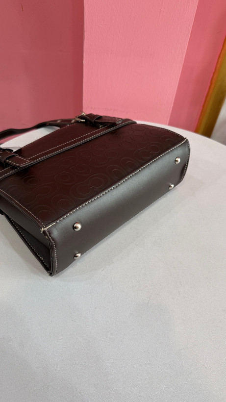 کیف زنانه چرمی – مدل Coach قهوهای (کد ۶۰۵)