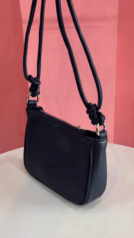 کیف دستی زنانه چرمی برند Miu Miu رنگ سرمهای با طراحی خاص کد ۵۷۵