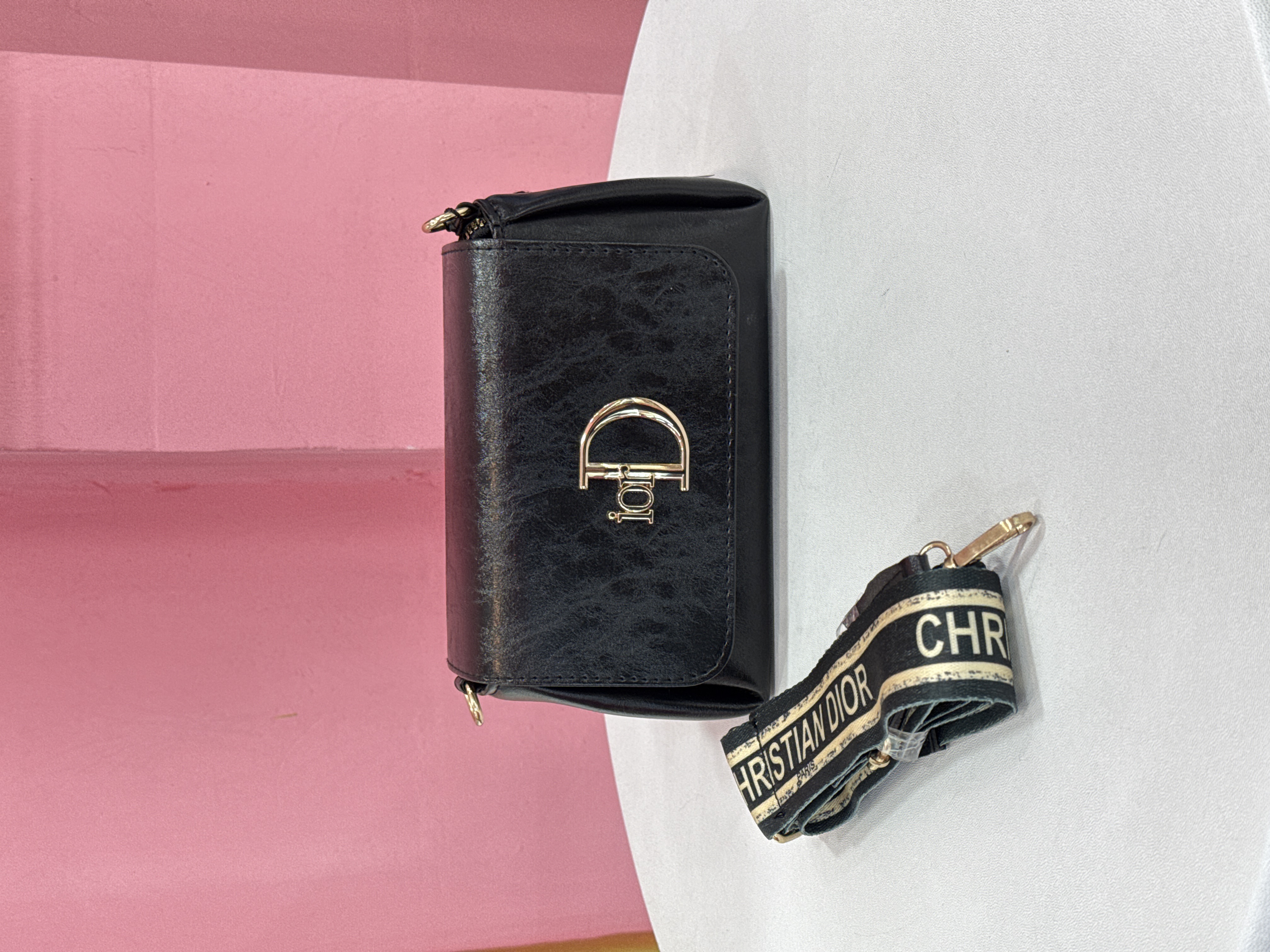 کیف پاسپورتی و کراس‌بادی زنانه طرح دیور (Dior) - کد ۵۳۷