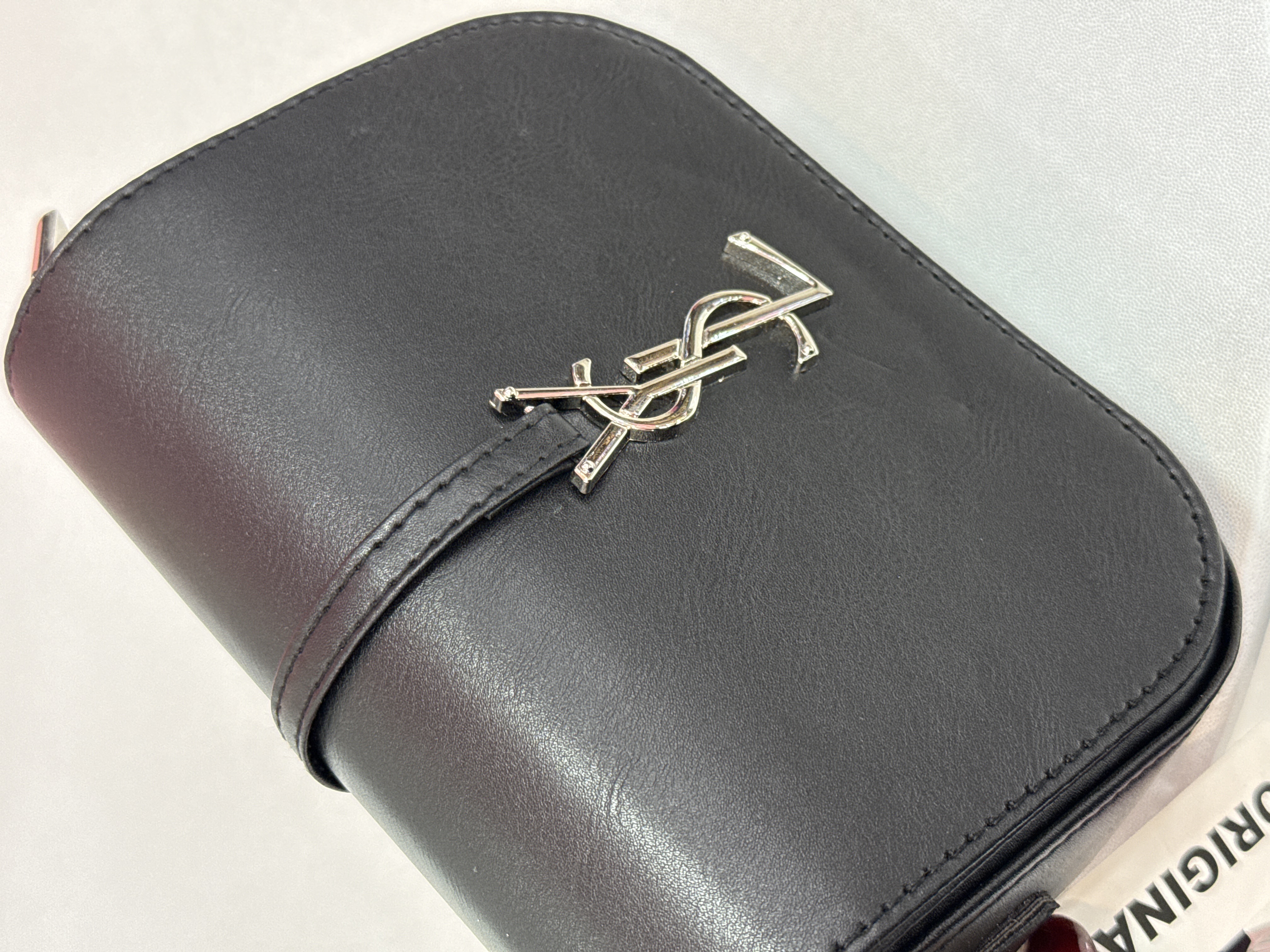 کیف زنانه چرمی – مدل مشکی لوگو YSL (کد ۵۷۲)