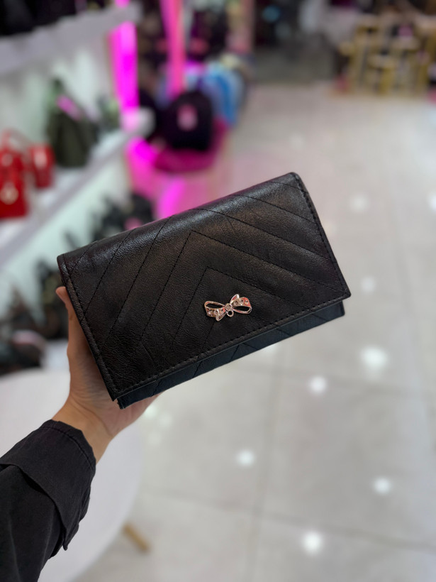 کیف دوشی چرم مشکی (کد ۶۰۲)