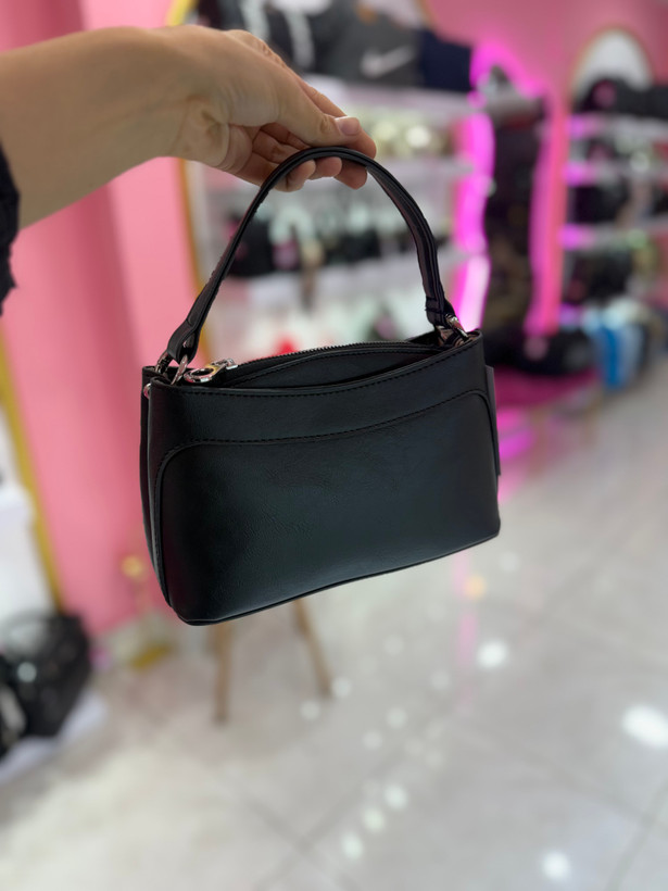 کیف دوشی چرمی (کد ۷۰۰)